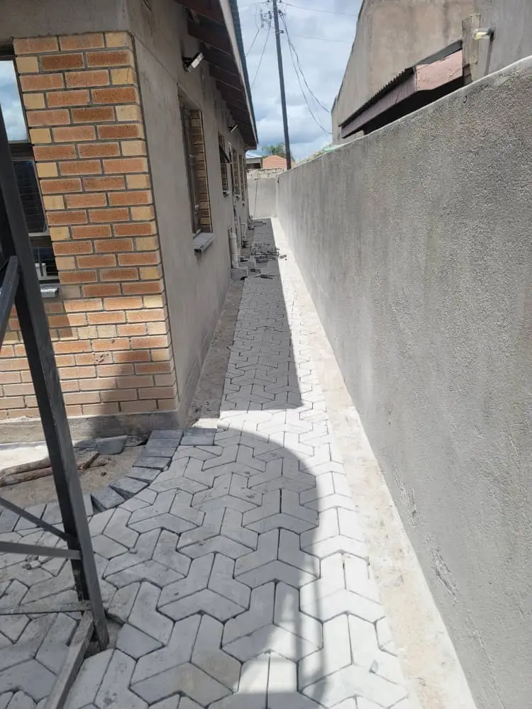Paving along the building line